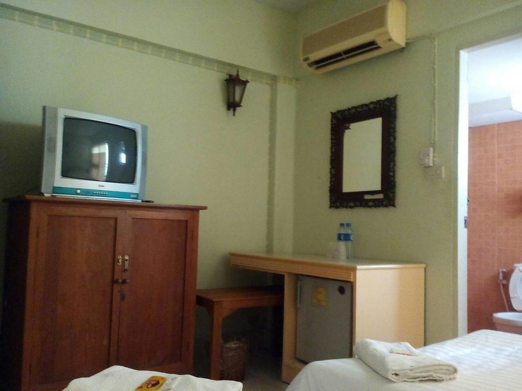 Bow Chiangmai House Otel Chiang Mai Dış mekan fotoğraf